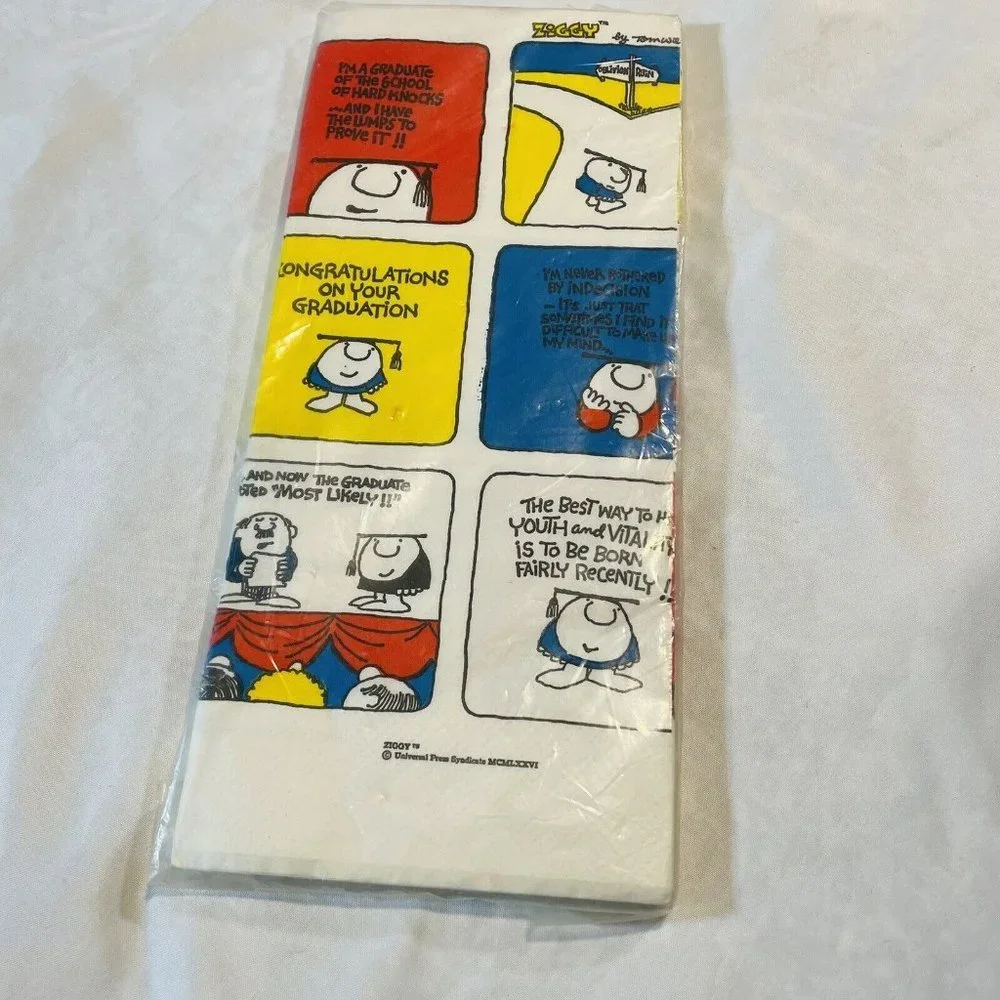 Ziggy Graduation Vintage American Greetings Paper 96” Tablecloth 1976 Universal